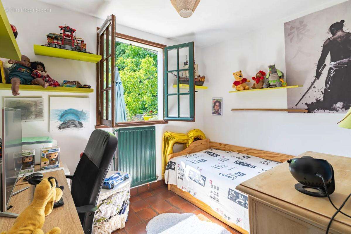 Rare ! Maison Plain-pied de 4 pièces de 67 m² située à Brunoy - photo 8