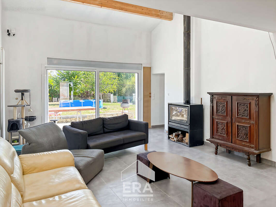 Maison à BLANQUEFORT