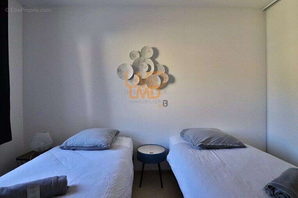 Appartement à AVENE