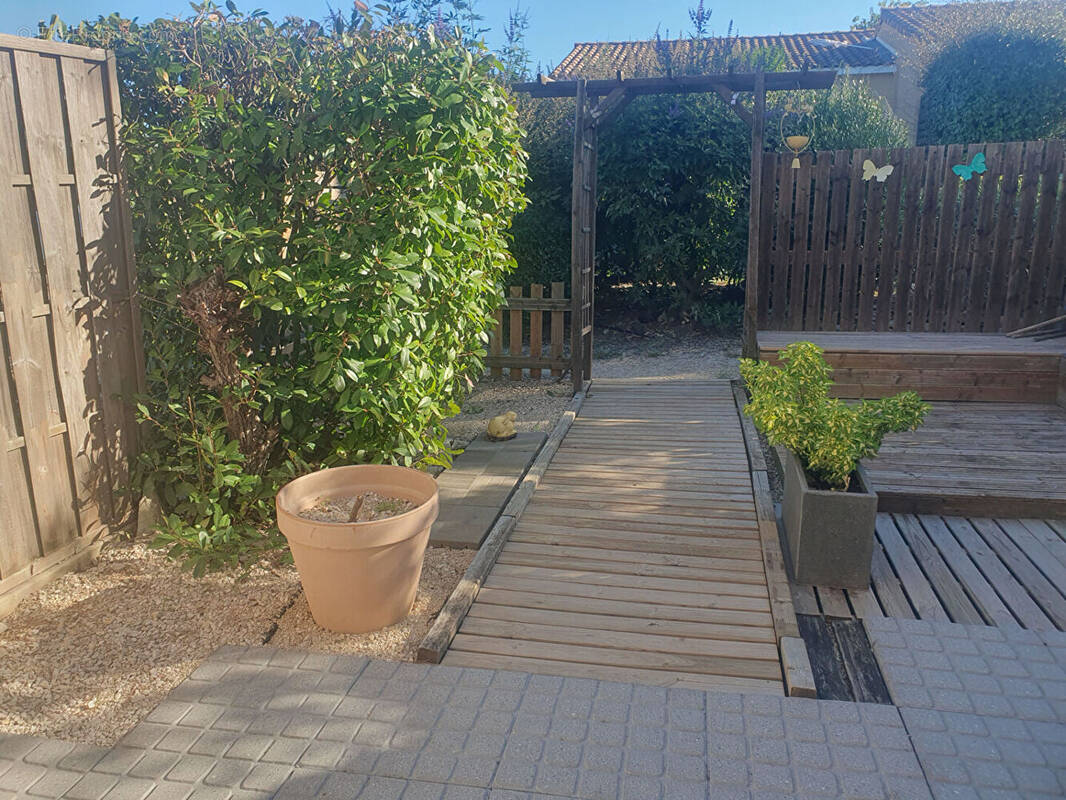 Appartement à CALVISSON