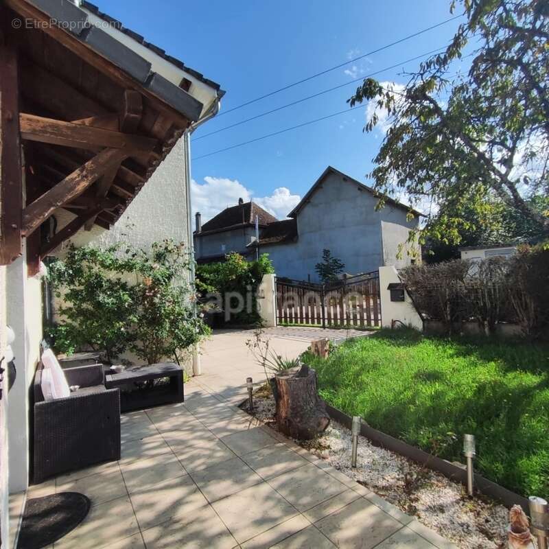 Maison à LES AVENIERES