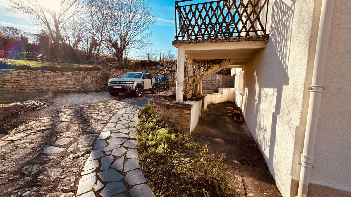 Maison de campagne situé à ASQUINS spacieuse au prix de 208  650 €. - photo 29