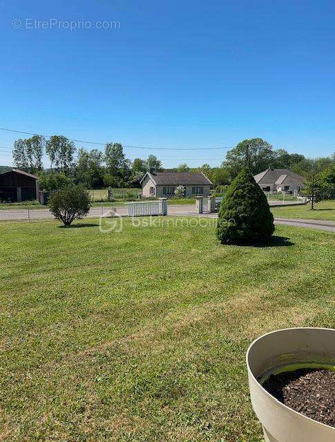 Maison à BEAUJEU-SAINT-VALLIER-PIERREJUX-ET-QUITTEUR