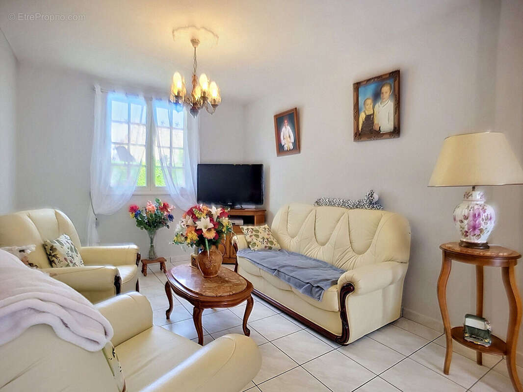 Maison à LA SAUSSAYE