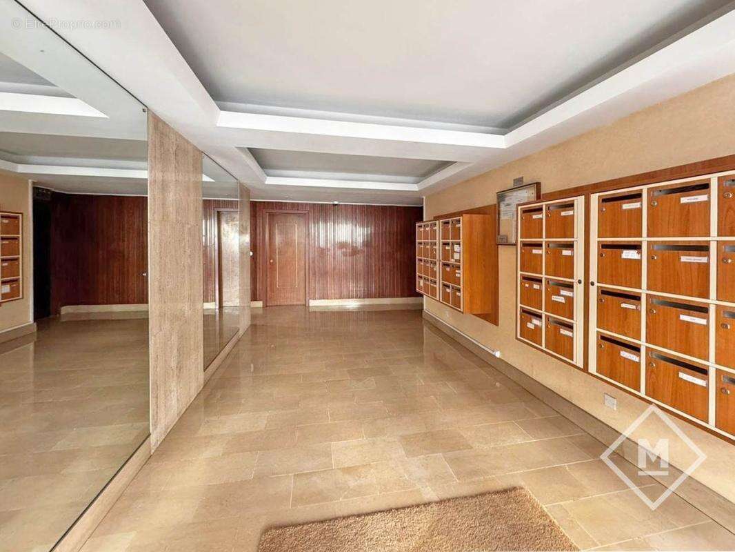 Appartement à MARSEILLE-5E