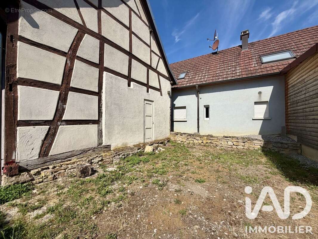 Photo 6