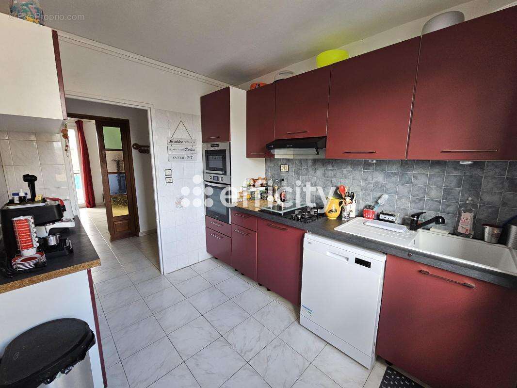 Appartement à VINON-SUR-VERDON