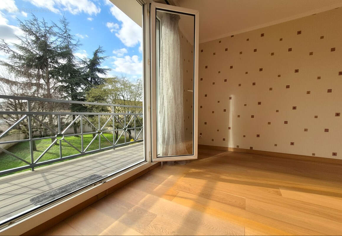 Appartement à THIAIS