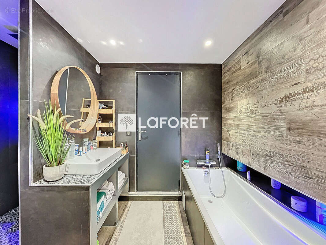 Appartement à CROISSY-SUR-SEINE