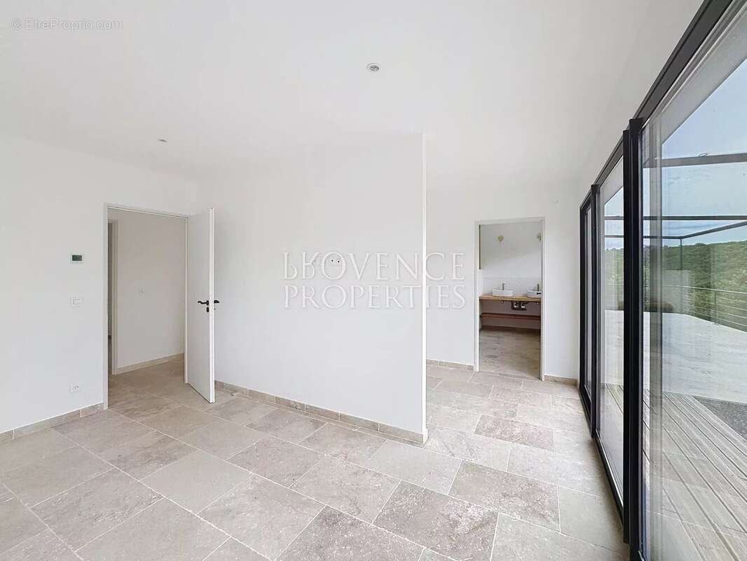 Maison à CHATEAUVERT