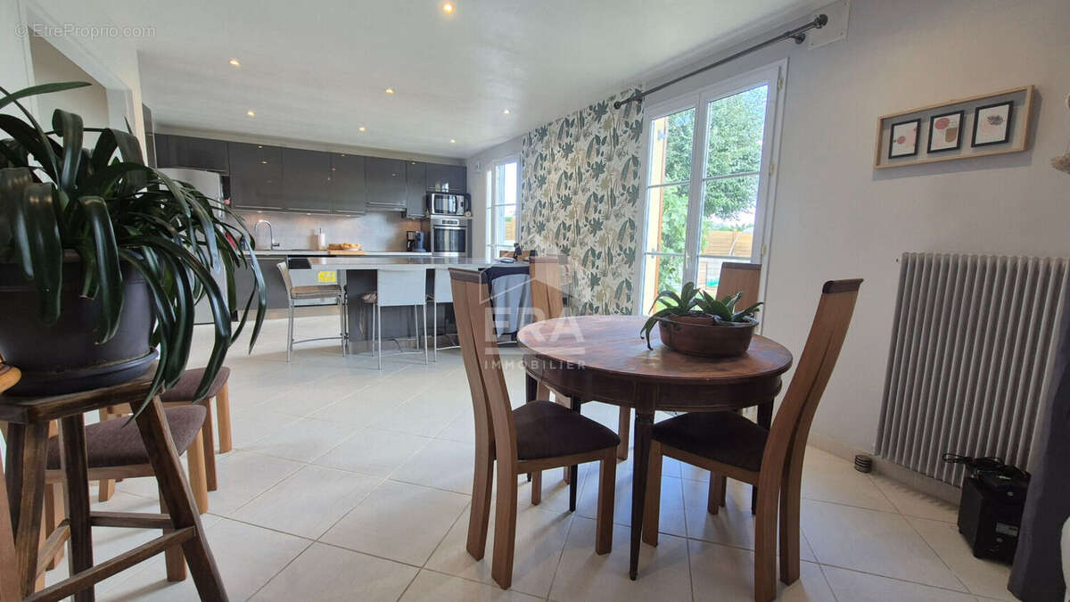 Maison à GRISY-SUISNES