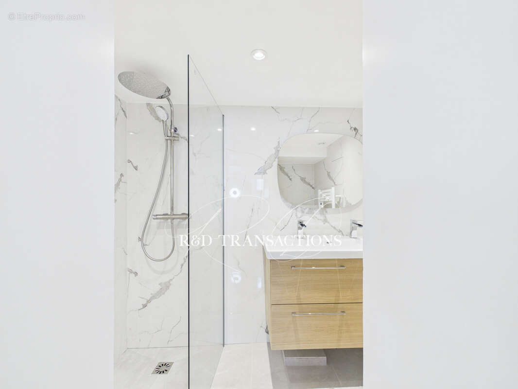 Appartement à SURESNES