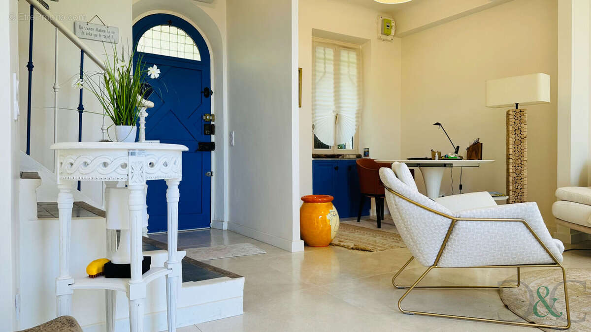 Maison à BORMES-LES-MIMOSAS