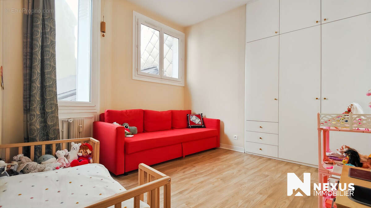 chambre 2 avec lumière traversante - Appartement à ROUEN