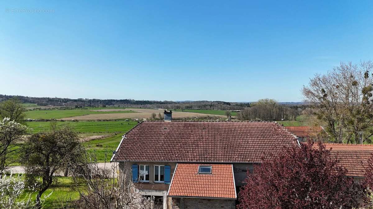 Maison à REGNEVELLE