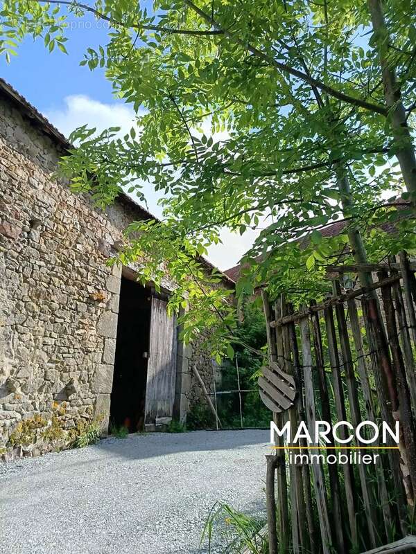 A 15 min de GUERET, grange avec terrain - photo 17