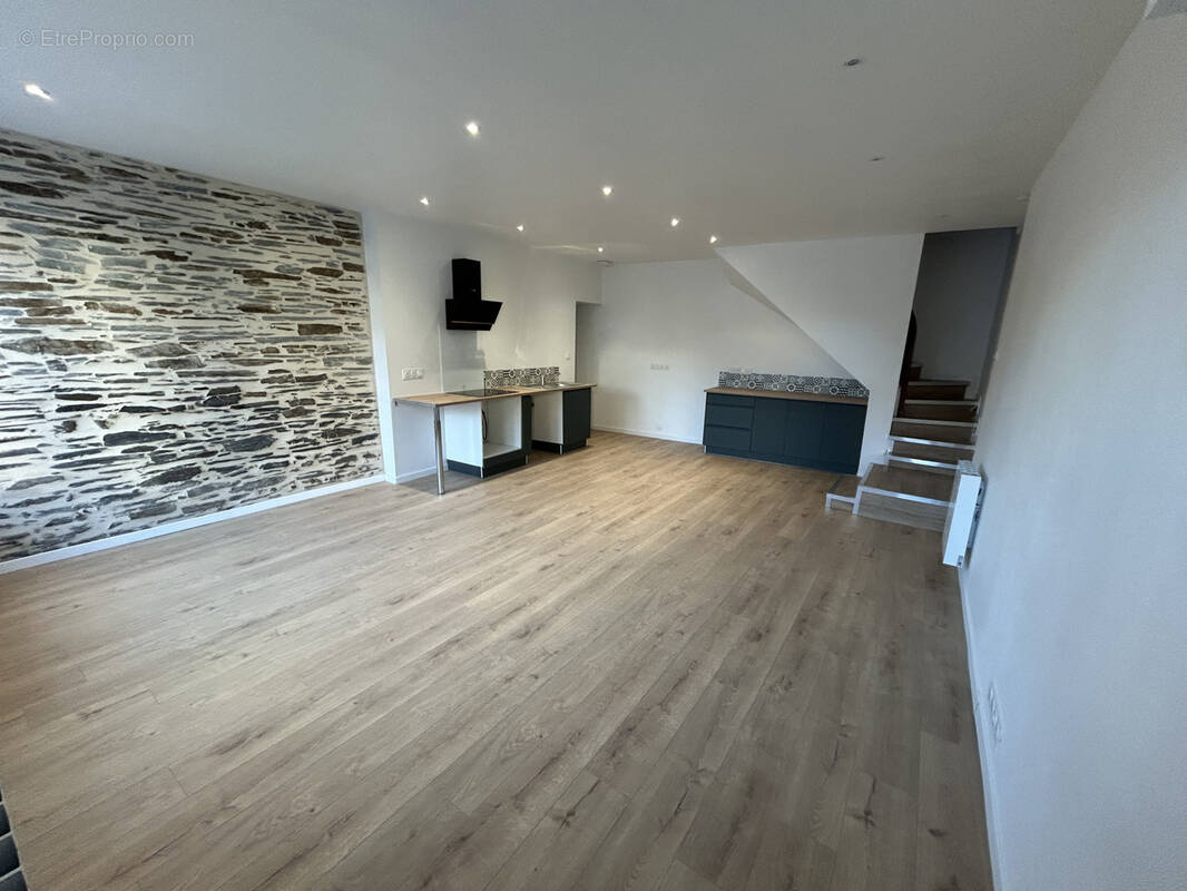 Maison à LA POUEZE
