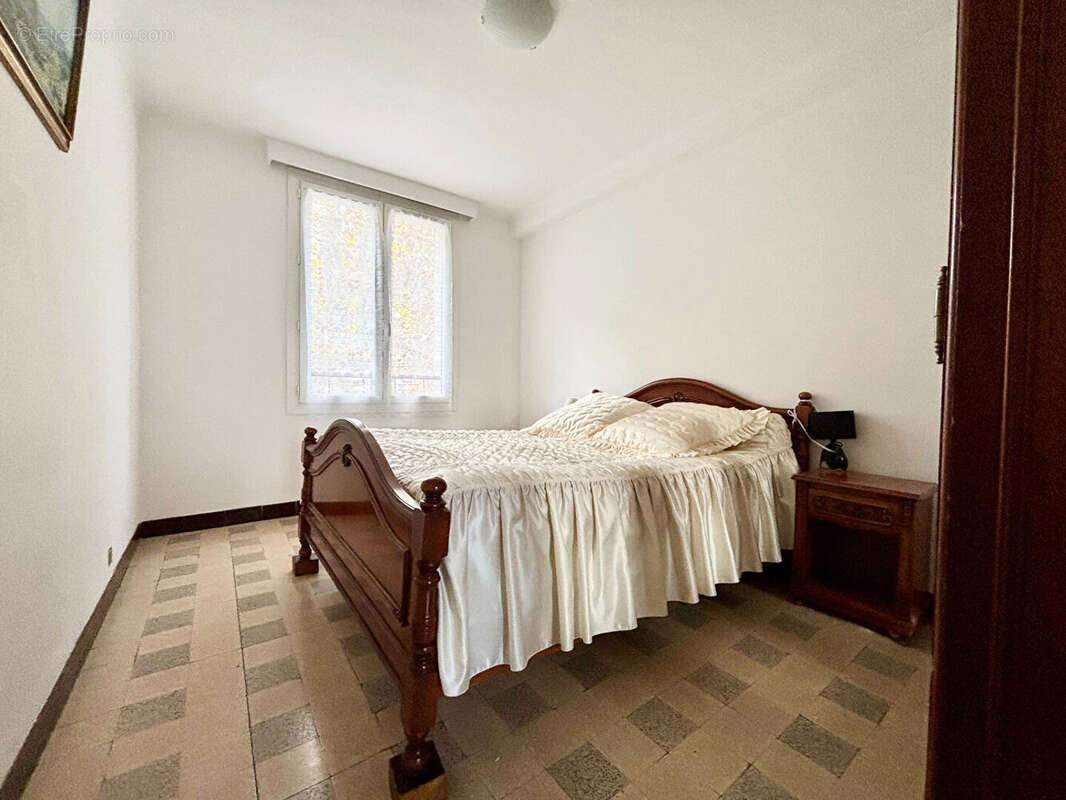 Appartement à MARSEILLE-5E