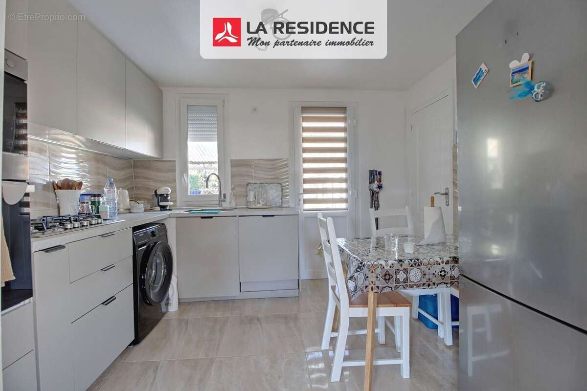 Maison à SAINT-ETIENNE-DU-ROUVRAY