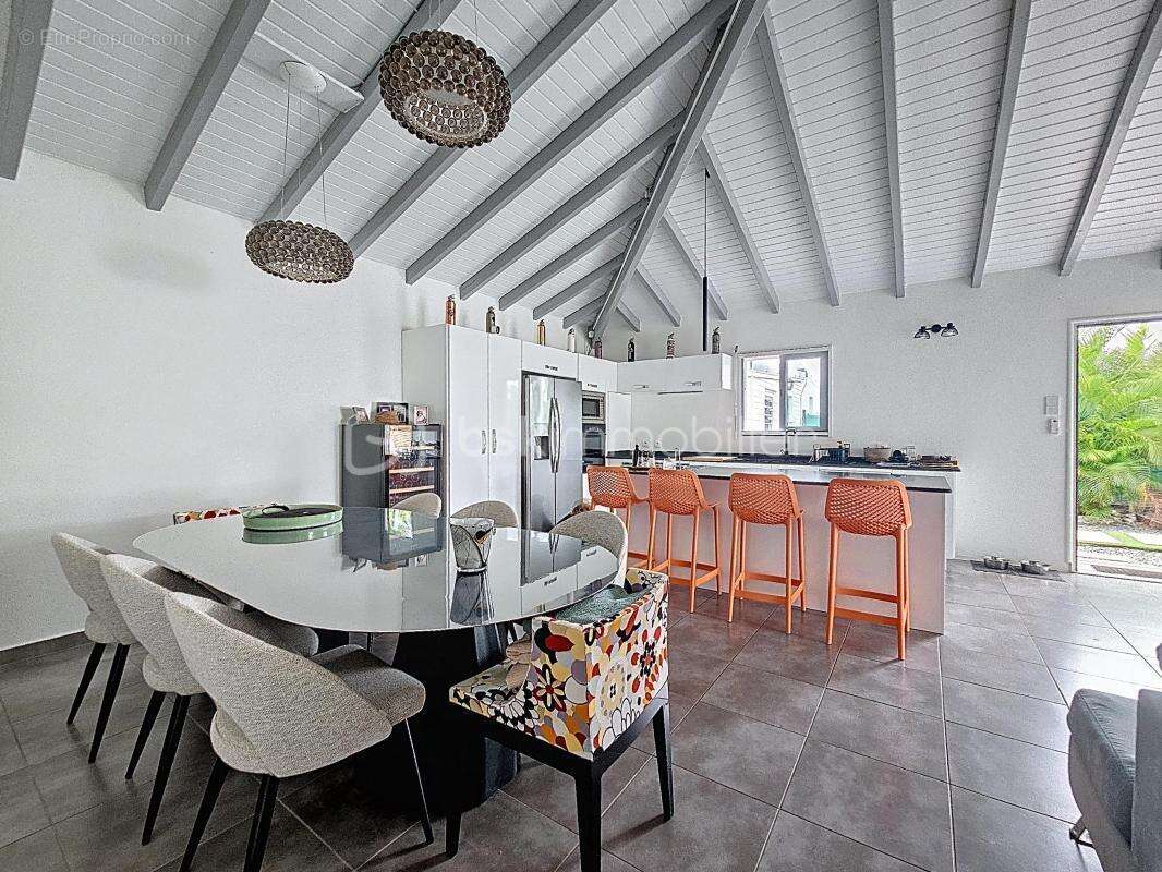 Villa + dépendance avec piscine Saint François - photo 7