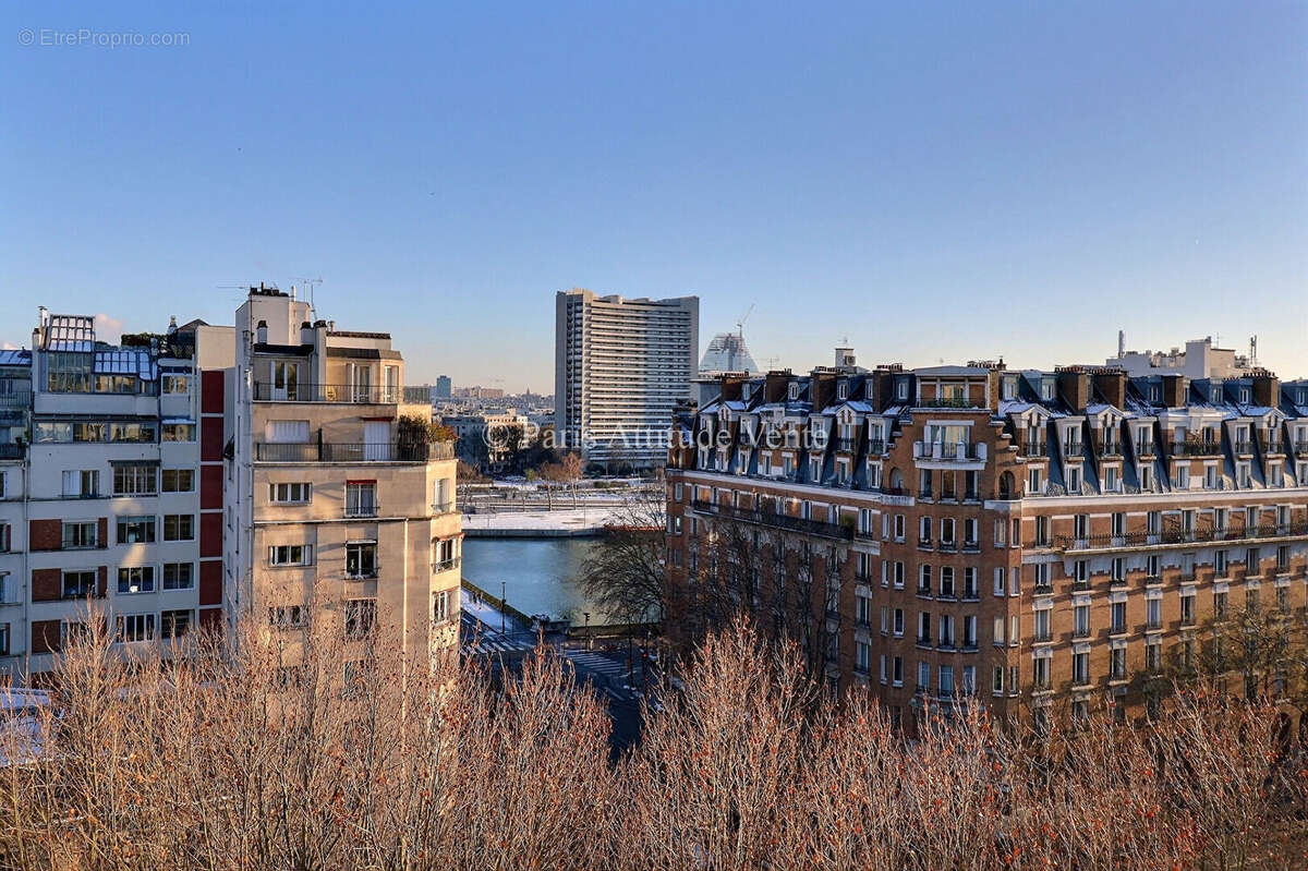 Appartement à PARIS-16E