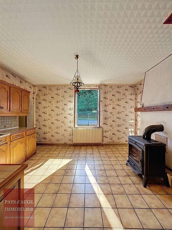 Maison à CASTILLON-EN-AUGE