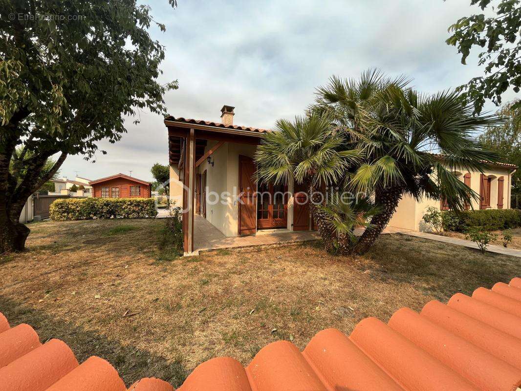 SAUJON  -  maison plain-pied 98 m2 sur terrain clos 514 m2 - photo 2