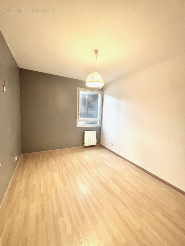 Appartement à L'ARBRESLE