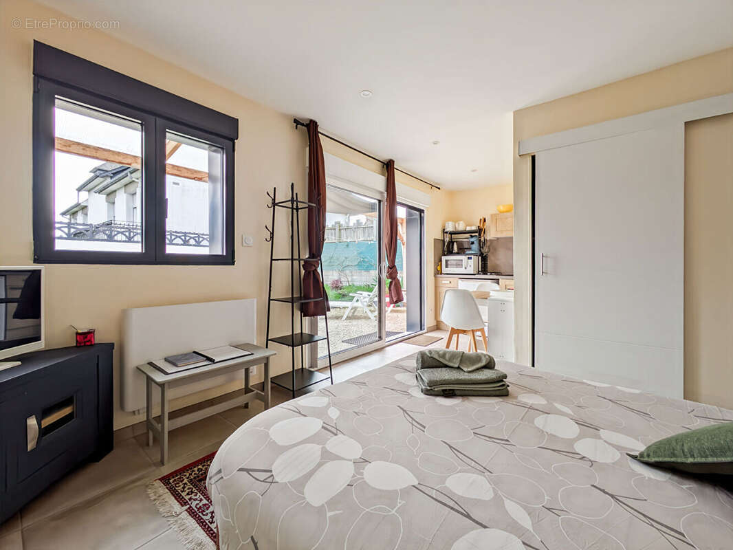 Maison à LE TRONCHET