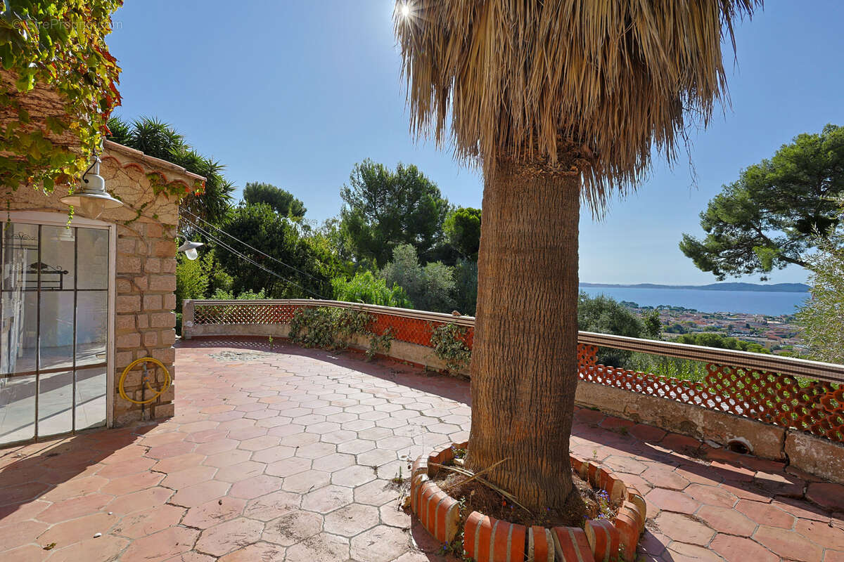 Maison à CARQUEIRANNE