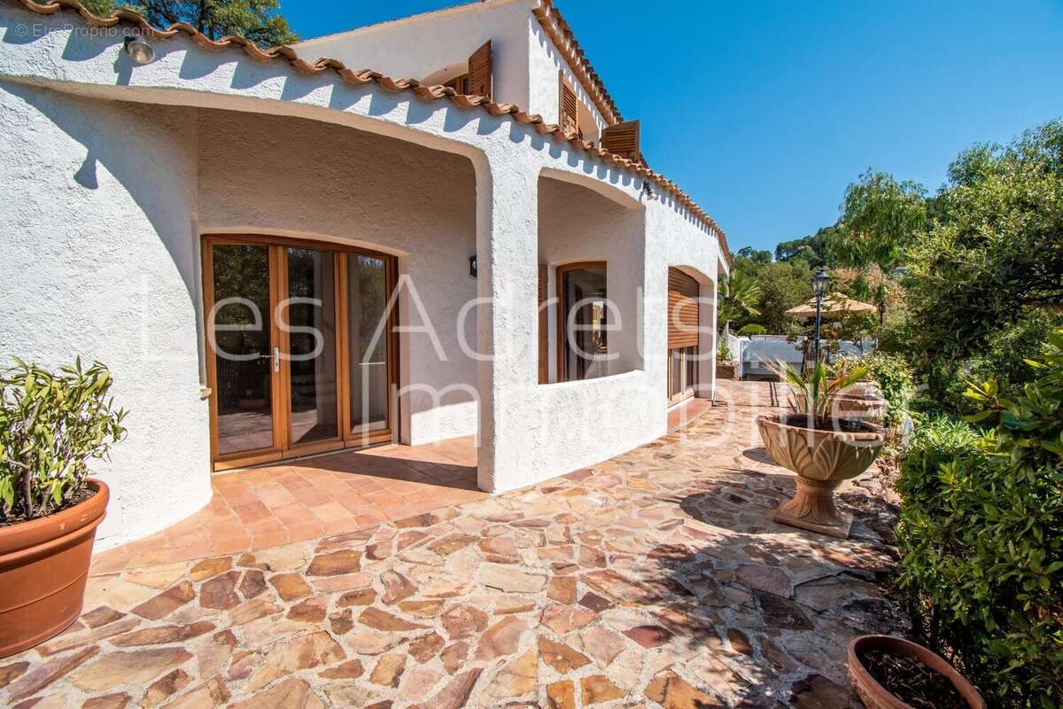 Maison à LES ADRETS-DE-L&#039;ESTEREL