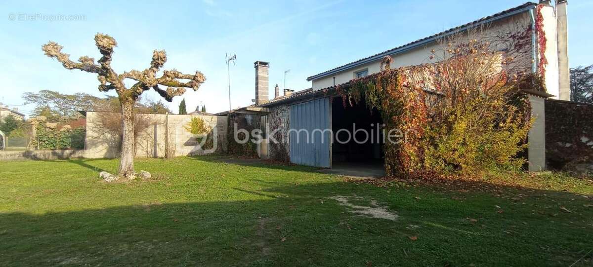 Maison à SABLONS