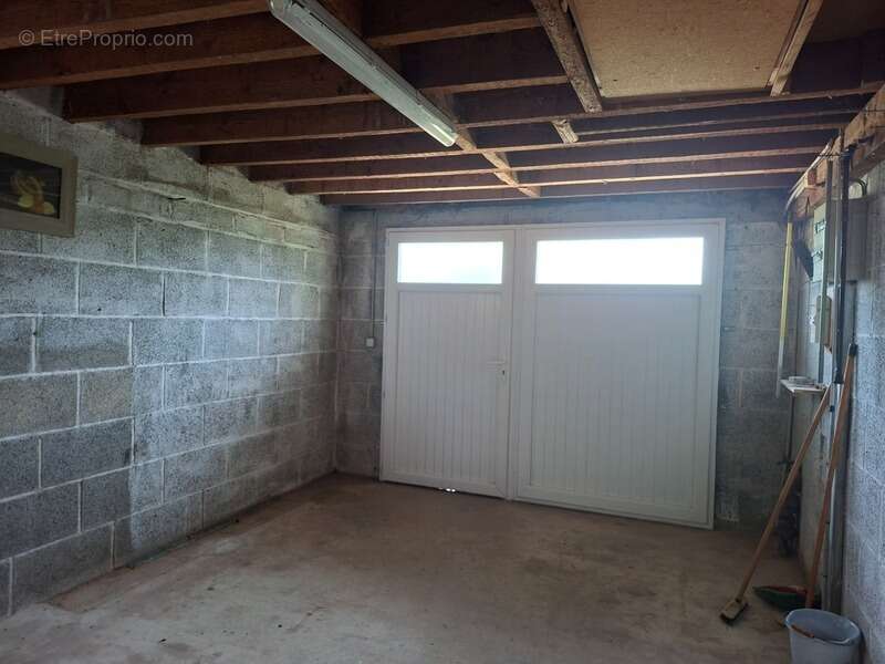 Maison à AMBRIERES-LES-VALLEES