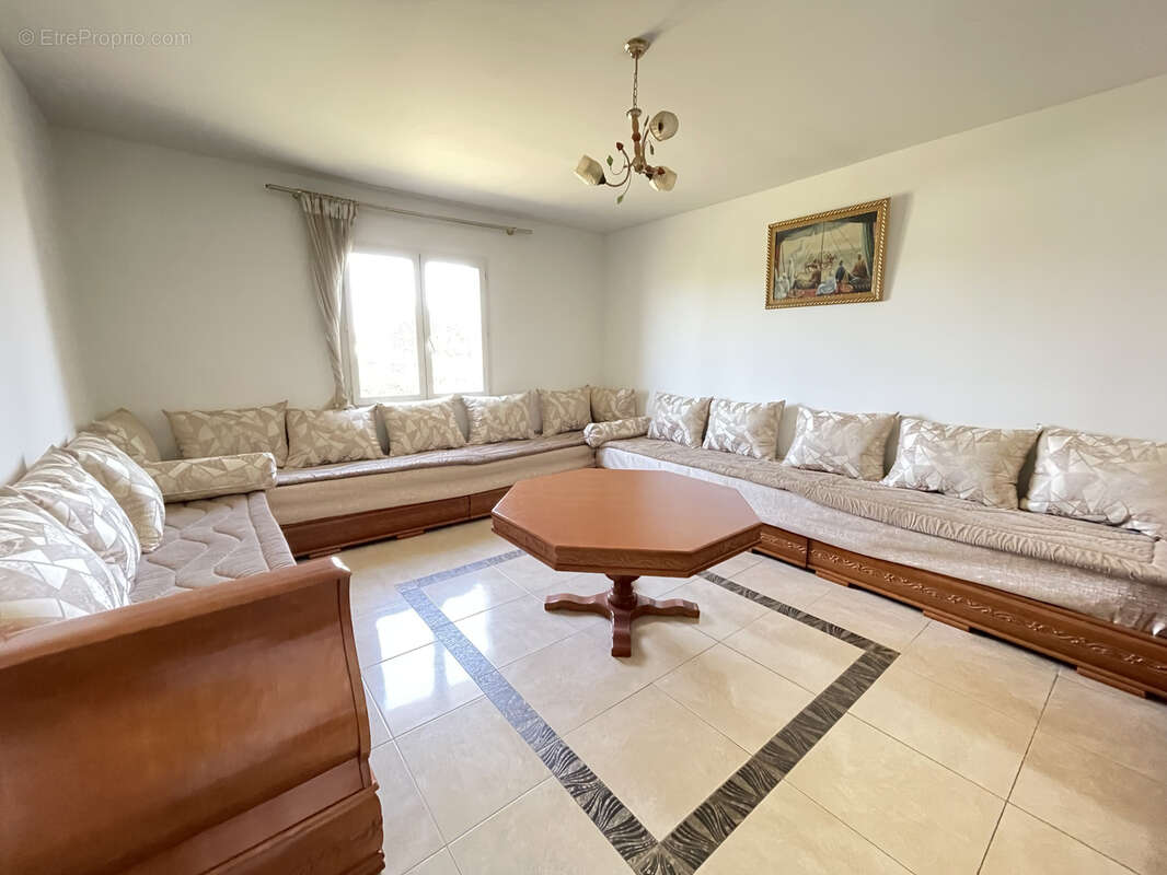 Maison à NEGREPELISSE