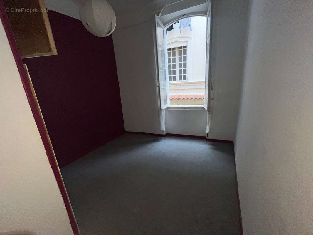 Appartement à MARSEILLE-2E