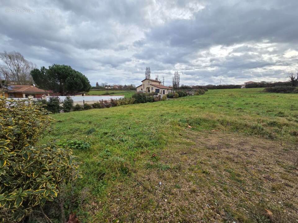 Terrain à ANTHON