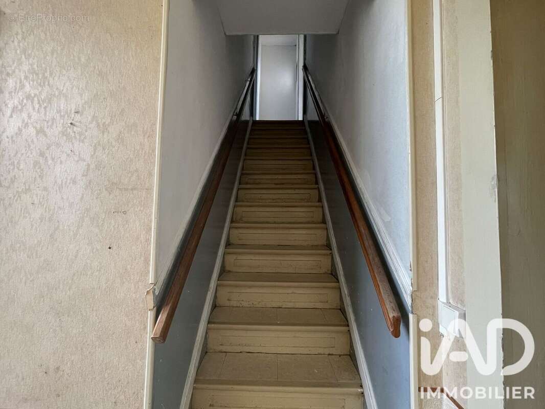 Maison 84 m² à Villeneuve-La-Guyard  - photo 9