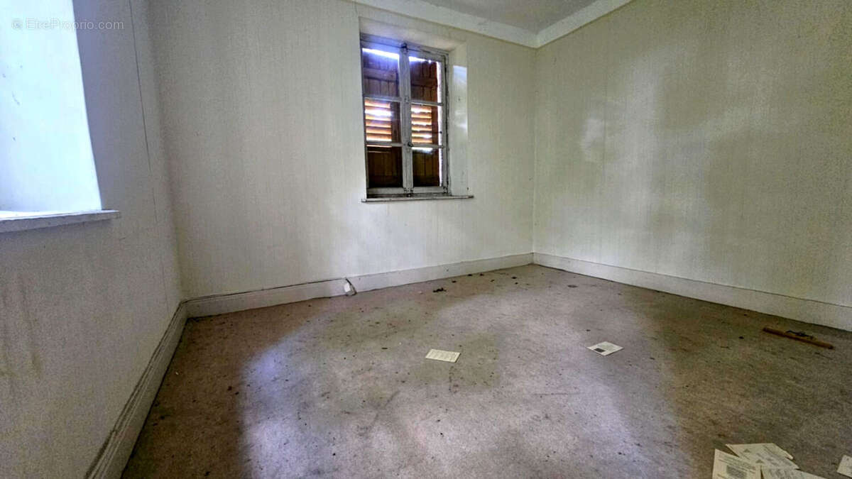 Maison à DENEUVRE