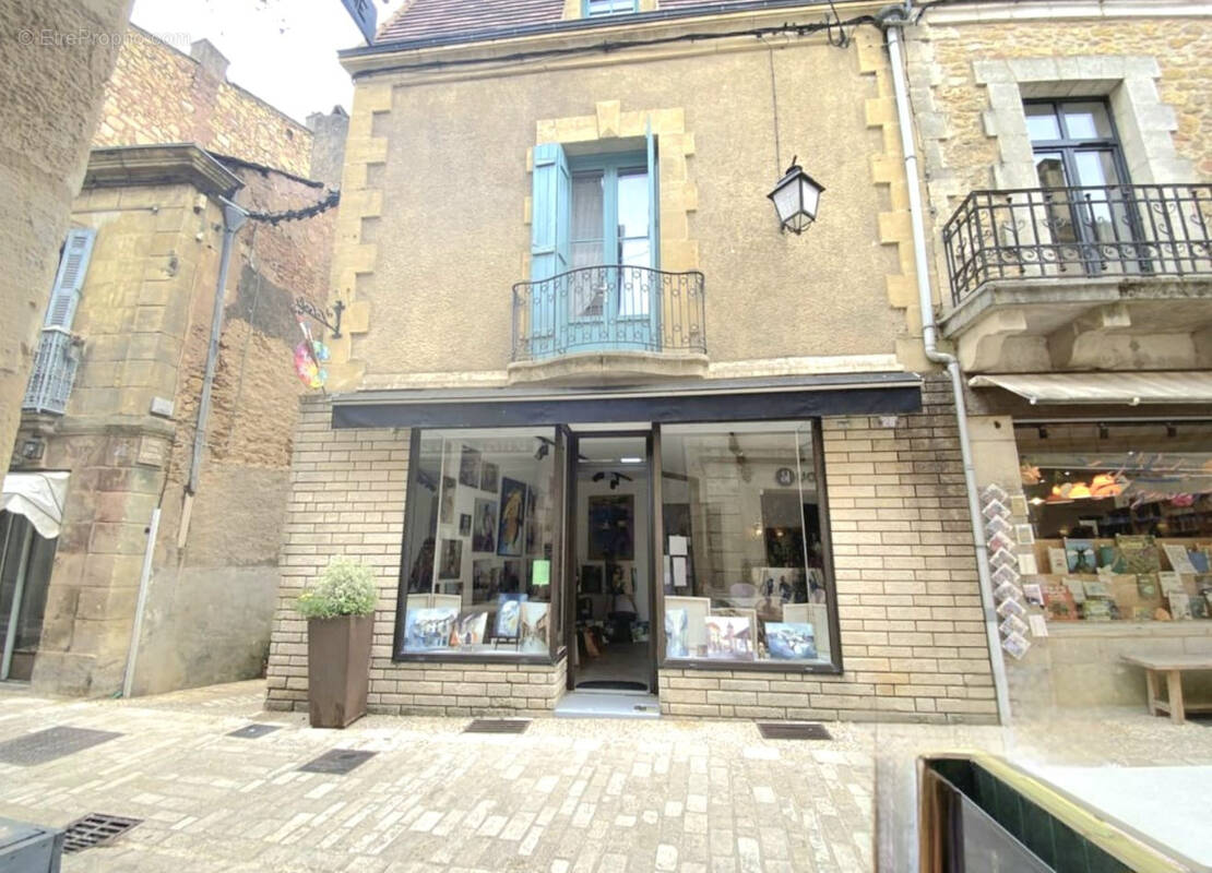 Appartement à SALLES-DE-BELVES