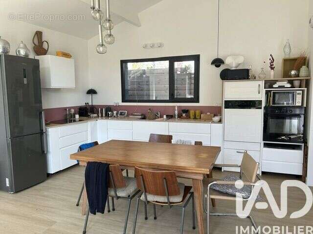 Maison 130 m² à Agon-Coutainville  - photo 6