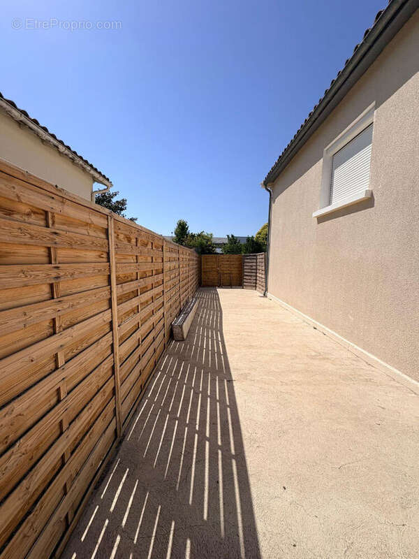 Maison+T2, 9 pièce(s) 155 m2 COGNAC - photo 13