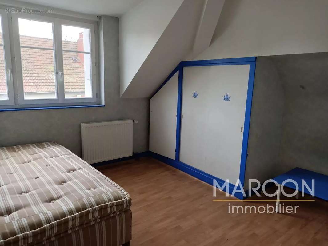 Maison à LA VILLENEUVE