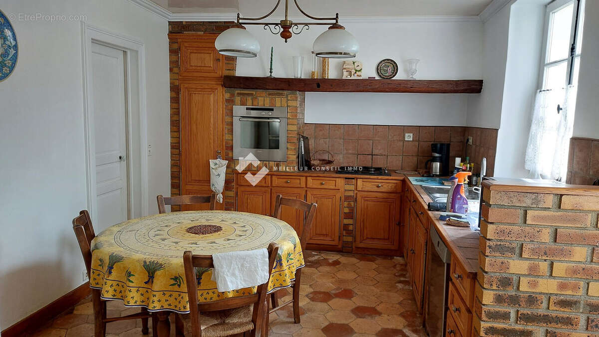 Maison 183 m² à Thoiry  - photo 3