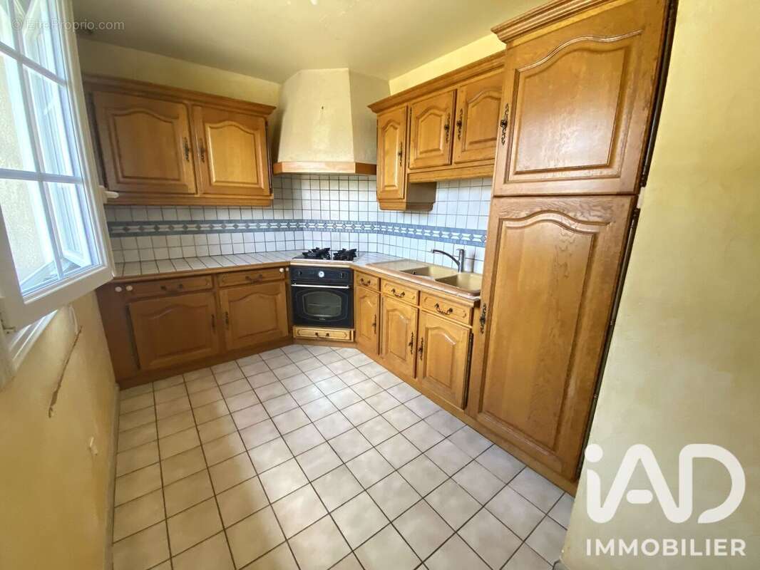 Maison 112 m² à Dampierre-Sur-Avre  - photo 3