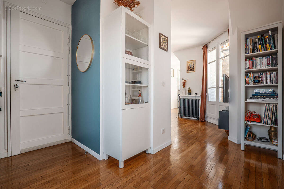 Appartement à PARIS-17E
