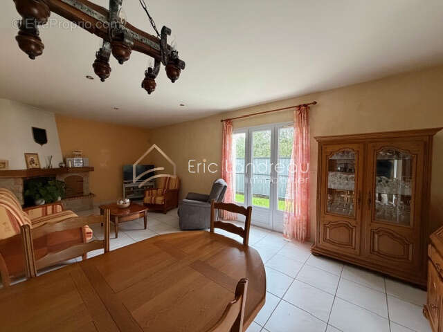 Maison 4 pièces avec grand garage proche commerces - photo 4