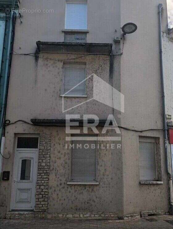 Maison à MONTPON-MENESTEROL