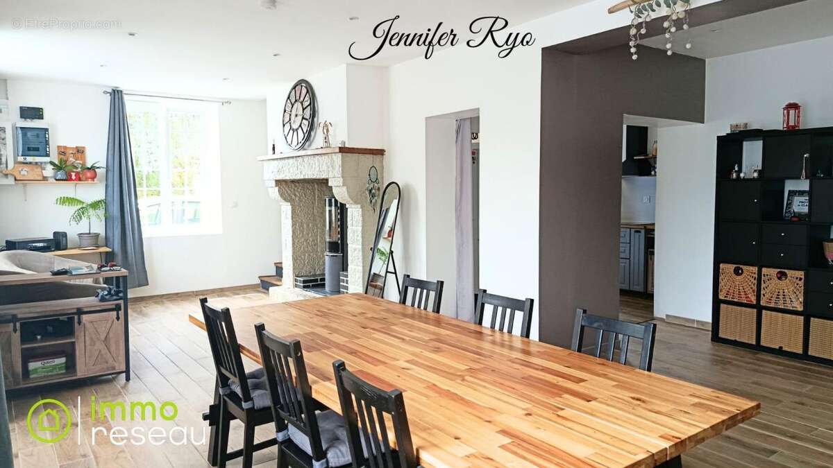 Maison 146 m² à La Chapelle-En-Juger  - photo 2