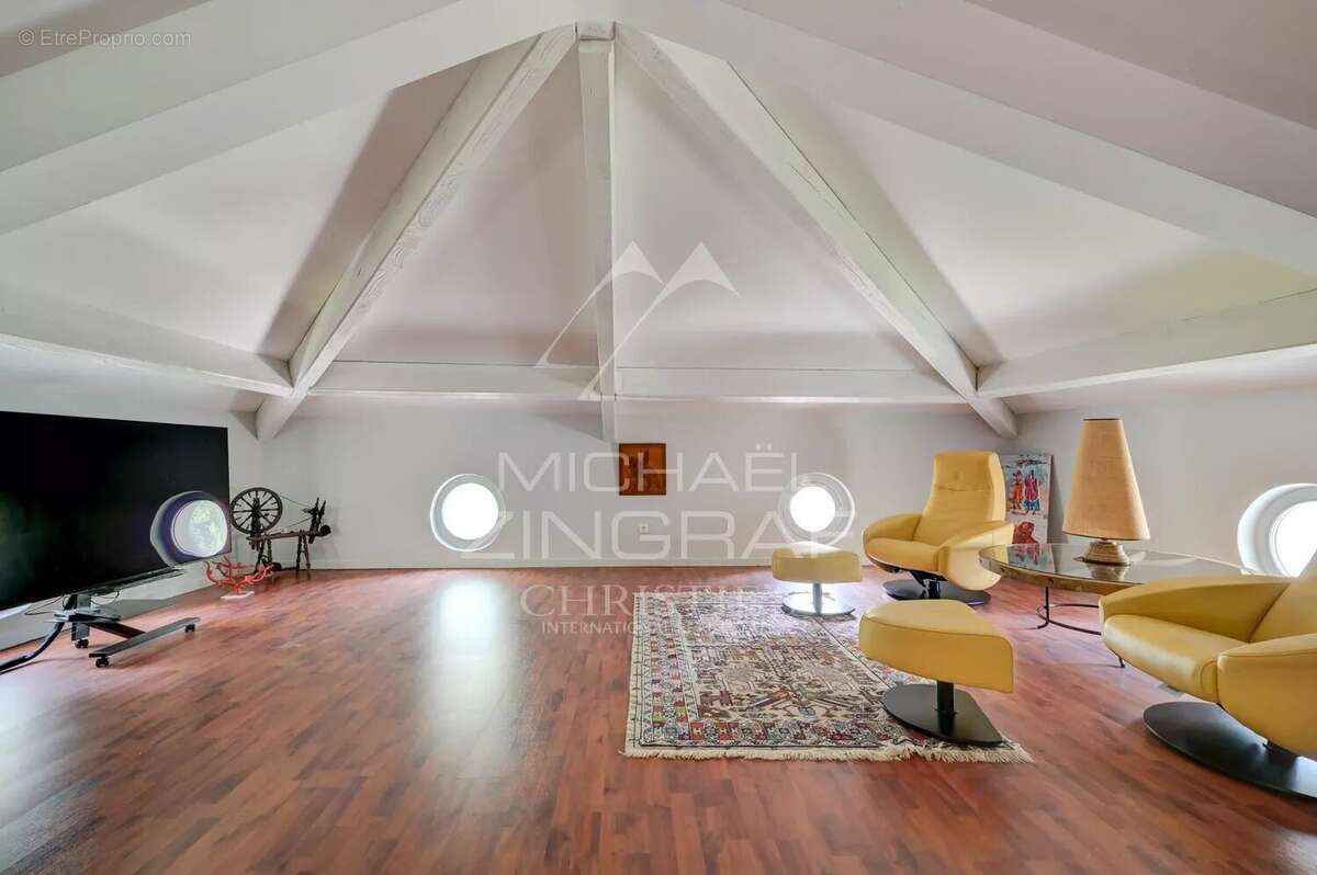 Maison à SAINT-MARC-JAUMEGARDE