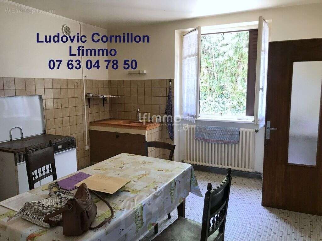 Maison à CHATEAU-CHERVIX